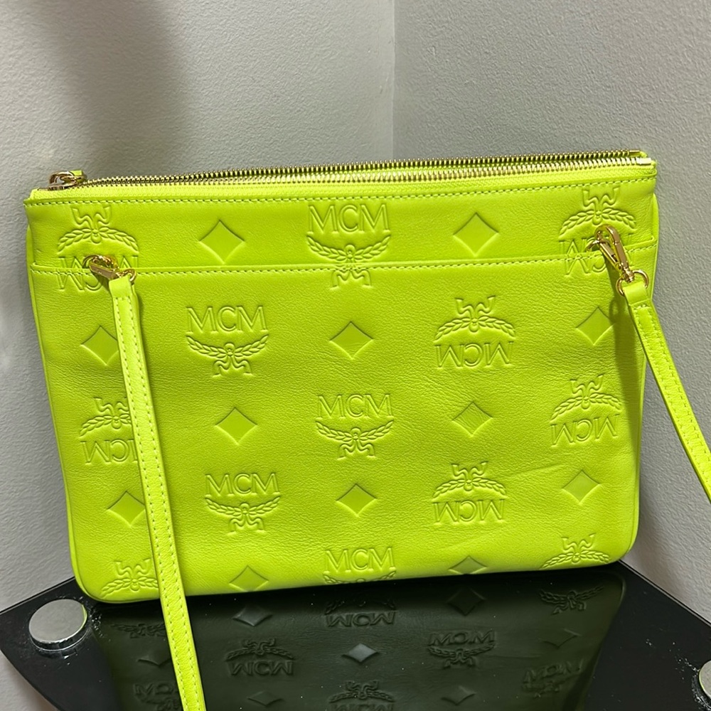 Worn one MCM AUTHENTIC crossbody .